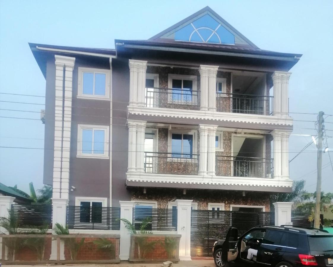 Terra Santa Lodgings Accra Exterior photo